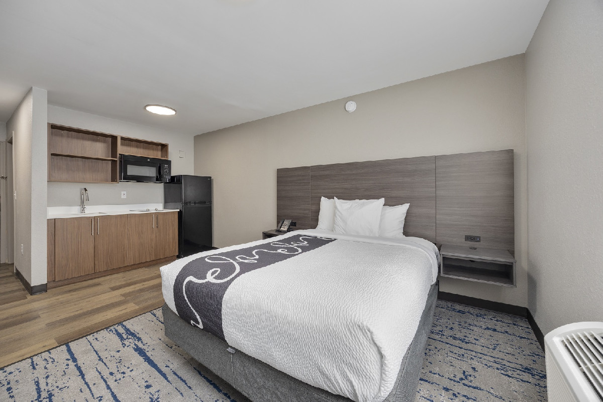 Studio, 1 Queen Bed, Non Smoking
